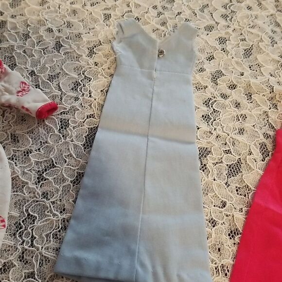 Mixed Lot of vintage Barbie and clone Doll Clothes. - Picture 7 of 16